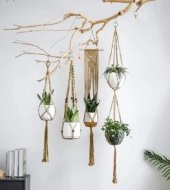 5 Stuks Luxe Jute Plantenhangers - Boho Handgeweven Katoen Hangpot Voor Binnen/Buiten - Hangende Bloempot Met Kralen - Macramé Touw/Koord Hangplant Houder - Bohemian Wandhanger Decoratie - Plant Hanger - Verticale Tuin Bloempothouder Planthanger -Tuinmeubelseries Winkel 1074x1200 2
