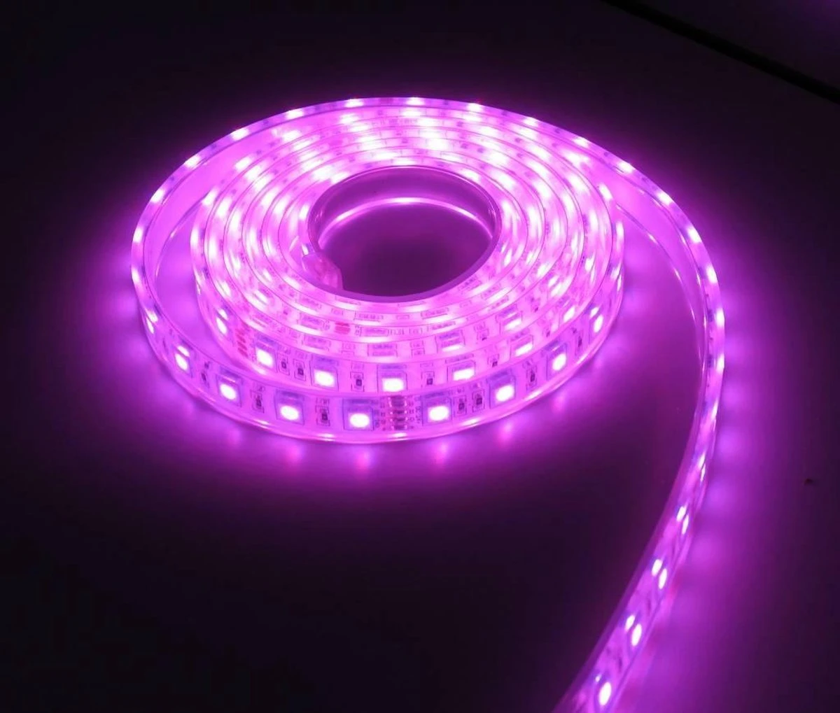 Prolight Profile LED Strip - RGB - 2M - incl Afstandsbediening - IP44 Prolight Profile LED Strip - RGB - 2M - Incl Afstandsbediening - IP44 -Tuinmeubelseries Winkel 1200x1019 1