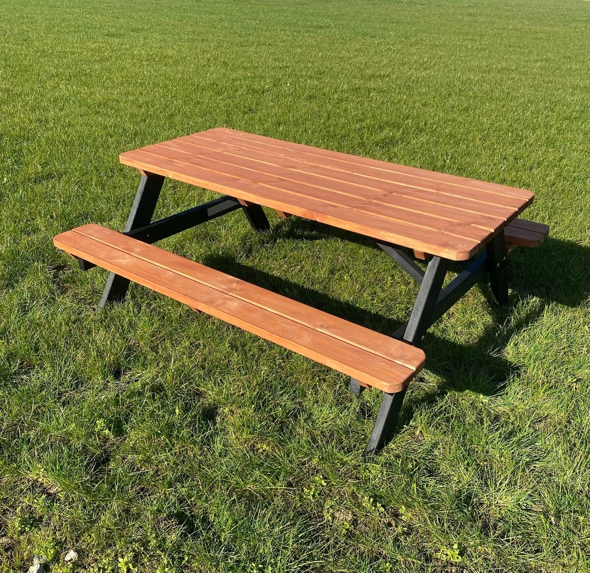 Goedkopepicknicktafels.nl | Zwart Bruine XL Picknicktafel Bruno | Tuintafel 6 persoons | Bruin Zwart Gespoten Gedroogd Grenen Hout! Goedkopepicknicktafels.nl | Zwart Bruine XL Picknicktafel Bruno | Tuintafel 6 Persoons | Bruin Zwart Gespoten Gedroogd Grenen Hout! -Tuinmeubelseries Winkel 1200x1166 2