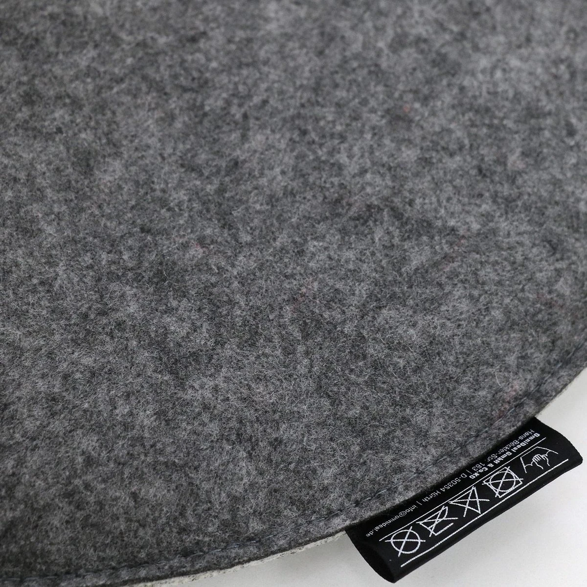 30mm vilten zitkussen rond - Ø 35cm stoelkussen stoelpad zacht 2-kleurig grijs 30mm Vilten Zitkussen Rond - Ø 35cm Stoelkussen Stoelpad Zacht 2-kleurig Grijs -Tuinmeubelseries Winkel 1200x1200 1207