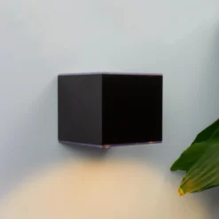 Solar Wandlamp Buiten 'Sven' Recht - Downlight - Warm Wit Licht - Wandlamp Op Zonne-energie 4 Solar Wandlamp Buiten 'Sven' Recht - Downlight - Warm Wit Licht - Wandlamp Op Zonne-energie -Tuinmeubelseries Winkel 1200x1200 1388