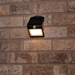 Proventa Solar LED Buitenlamp Met Bewegingssensor - Wandlamp Model Jerrel - Zwart 7 Proventa Solar LED Buitenlamp Met Bewegingssensor - Wandlamp Model Jerrel - Zwart -Tuinmeubelseries Winkel 1200x1200 1467