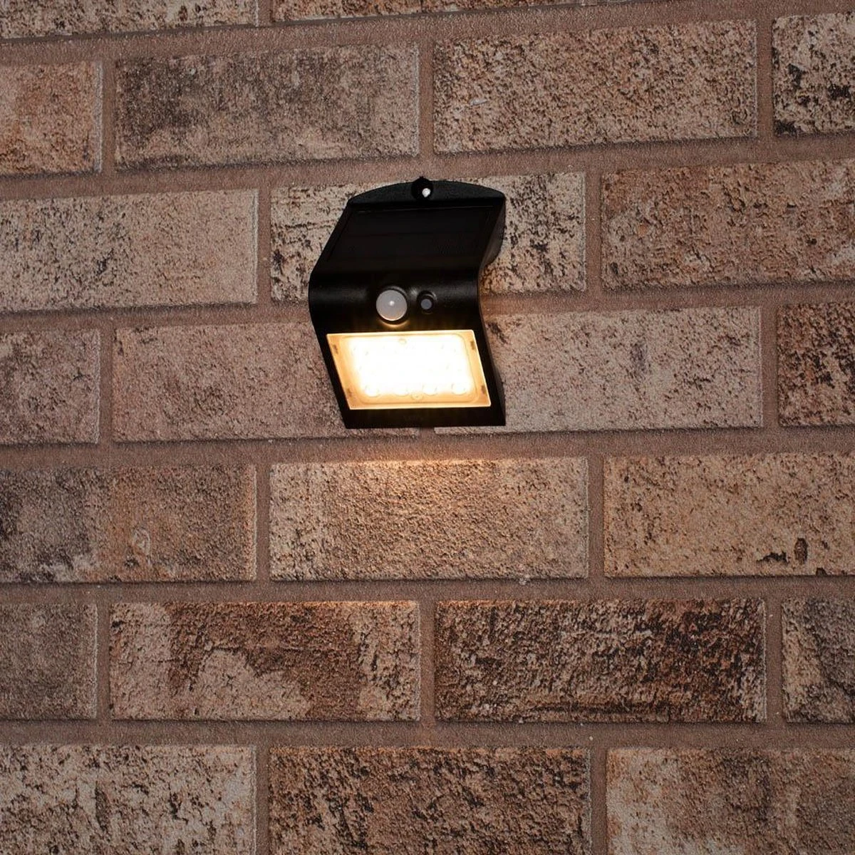 Proventa Solar LED buitenlamp met bewegingssensor - Wandlamp model Jerrel - Zwart Proventa Solar LED Buitenlamp Met Bewegingssensor - Wandlamp Model Jerrel - Zwart -Tuinmeubelseries Winkel 1200x1200 1467