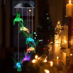 Solar LED String Licht - Multi- Kleur Kolibrie Tuin Verlichting - Hummingbird Lichtslinger - Sfeerverlichting - Waterdichte Windgong - Decorative Lighting - Tuinverlichting Zonne Energie - Fairy Lights -Tuinmeubelseries Winkel 1200x1200 1606