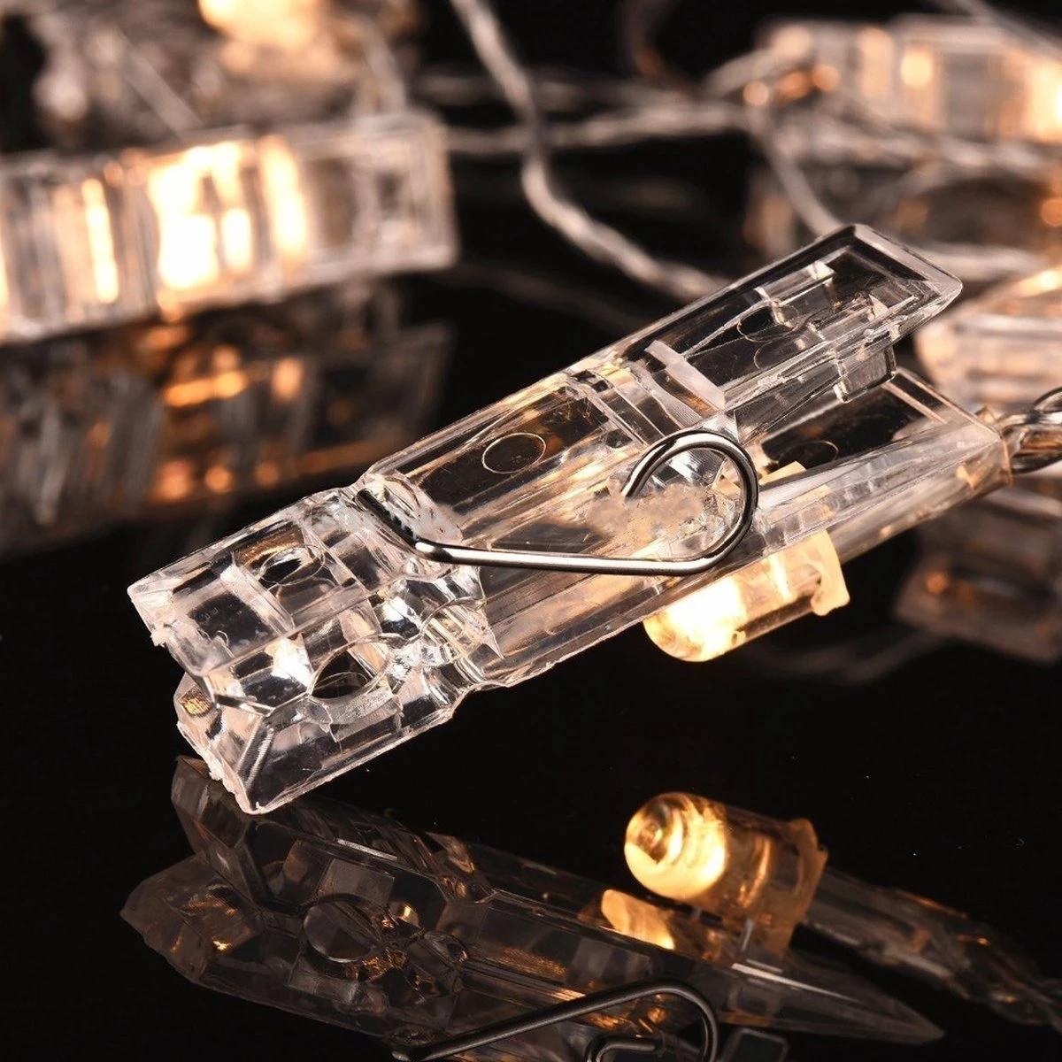 Foto Lichtsnoer met knijpers - Warm white - 3.0 Meter, 20 lichtjes - LED - Wit licht - Voor foto's - Batterij Foto Lichtsnoer Met Knijpers - Warm White - 3.0 Meter, 20 Lichtjes - LED - Wit Licht - Voor Foto's - Batterij -Tuinmeubelseries Winkel 1200x1200 1857