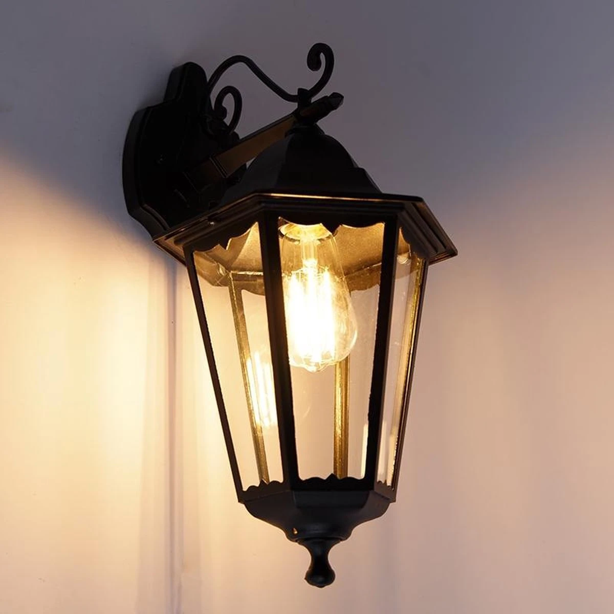 QAZQA new_orleans - Klassieke Wandlamp voor buiten - 1 lichts - D 26.8 cm - Zwart - Buitenverlichting QAZQA New_orleans - Klassieke Wandlamp Voor Buiten - 1 Lichts - D 26.8 Cm - Zwart - Buitenverlichting -Tuinmeubelseries Winkel 1200x1200 2014