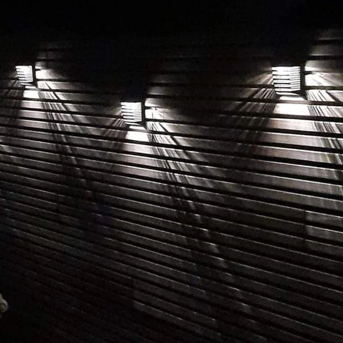 4x HOFTRONIC Dono - Solar wandlamp buiten - IP65 Waterdicht - Wintersolar Technologie Monokristal Zonnepaneel - 3000K Warm Wit (sfeervol) - Solar tuinverlichting zonne energie 4x HOFTRONIC Dono - Solar Wandlamp Buiten - IP65 Waterdicht - Wintersolar Technologie Monokristal Zonnepaneel - 3000K Warm Wit (sfeervol) - Solar Tuinverlichting Zonne Energie -Tuinmeubelseries Winkel 1200x1200 2200