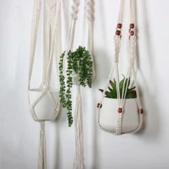 4 Stuks Plantenhangers - Boho Handgeweven Katoen Hangpot Voor Binnen/Buiten - Bloempot Met Kralen - Macramé Touw/Koord Hangplant Houder - Bohemian Wandhanger Decoratie - Verticale Tuin Plant Hanger Bloempothouder Planthanger Wit -Tuinmeubelseries Winkel 1200x1200 2568
