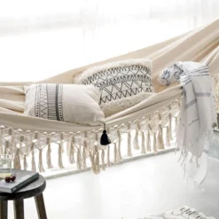 QUVIO Hangmat Voor In De Tuin - Tuinstoelen - Reishangmat Voor Camping, Outdoor En Reizen - Hamock - Katoen Ademend - Maximale Belasting Van 250KG - Lig Oppervlak Van 180 Cm - Geschikt Voor 1 Persoon - Beige -Tuinmeubelseries Winkel 1200x1200 51