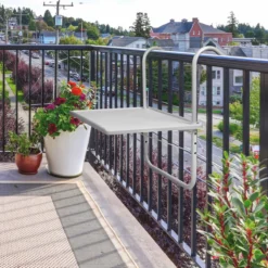 Luxe Inklapbare Balkontafel – 52 X 40 X 56cm – Wit – Hangend – Balkonbar – Balkontafels – Balkontafeltje – Hangtafel Balkon – Balcony Table – Voor Aan Het Balkon – Ophangbaar – Opklapbaar – Tafel – Inklapbaar – Buiten – Tafeltje – Klaptafel 4 Luxe Inklapbare Balkontafel – 52 X 40 X 56cm – Wit – Hangend – Balkonbar – Balkontafels – Balkontafeltje – Hangtafel Balkon – Balcony Table – Voor Aan Het Balkon – Ophangbaar – Opklapbaar – Tafel – Inklapbaar – Buiten – Tafeltje – Klaptafel -Tuinmeubelseries Winkel 1200x1200 660