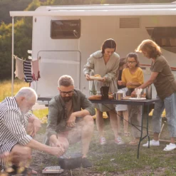 LifeGoods Klaptafel - Inklapbaar - 180 Cm - 6 Tot 8 Personen - Bruin -Tuinmeubelseries Winkel 1200x1200 697