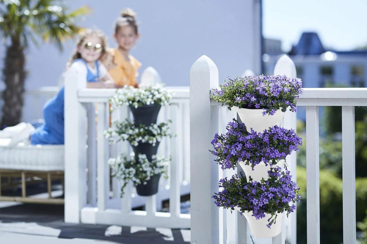 Elho Corsica Vertical Forest 24 - Bloempot voor Balkonbuiten - Ø 26.7 x H 29.7 cm - Wit/Wit Elho Corsica Vertical Forest 24 - Bloempot Voor Balkonbuiten - Ø 26.7 X H 29.7 Cm - Wit/Wit -Tuinmeubelseries Winkel 1200x800 397