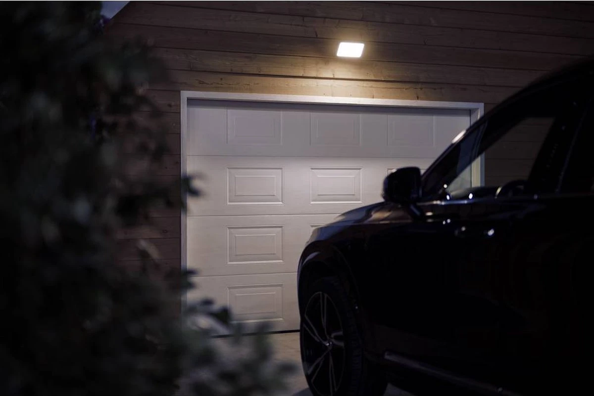 Philips Hue Discover verstraler - wit en gekleurd licht - zwart Philips Hue Discover Verstraler - Wit En Gekleurd Licht - Zwart -Tuinmeubelseries Winkel 1200x801 17