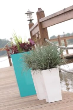 Prosperplast Kunststof Urbi Bloempot/plantenpot Met Binnenpot Wit 32 X 32 X 61 Cm - 21/49 Liter - Hoge Vierkante Bloempotten -Tuinmeubelseries Winkel 800x1200 109