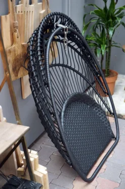 Merkloos Hangstoel Norway - Zwart Wicker & Touw Luxe Egg Hangstoel Met Dikke Antraciete Kussens Met Frame - Inklapbare Basket -Tuinmeubelseries Winkel 800x1200 17