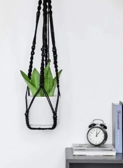4 Stuks Luxe Macrame Plantenhangers - Boho Handgeweven Katoen Hangpot Voor Binnen/Buiten - Hangende Bloempot Met Kralen - Macramé Touw/Koord Hangplant Houder - Bohemian Wandhanger Decoratie - Plant Hanger - Verticale Tuin Bloempothouder Planthanger -Tuinmeubelseries Winkel 880x1200 2