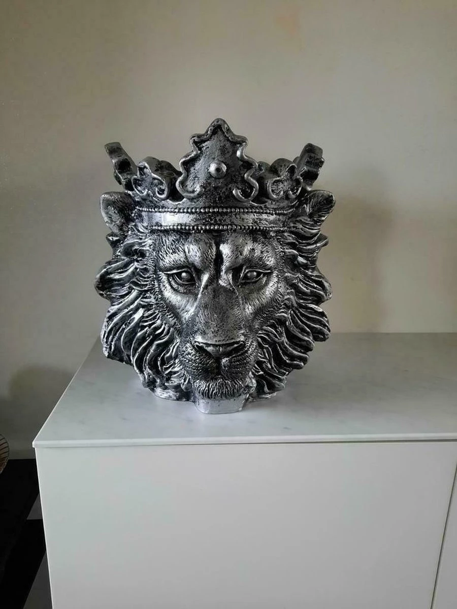 Bloempot Leeuw - Lion - Clarence - Zilver Silver - plantenbak -plantenpot - vaas - binnen -overkapping - plant -bloem - boeket Bloempot Leeuw - Lion - Clarence - Zilver Silver - Plantenbak -plantenpot - Vaas - Binnen -overkapping - Plant -bloem - Boeket -Tuinmeubelseries Winkel 900x1200 27